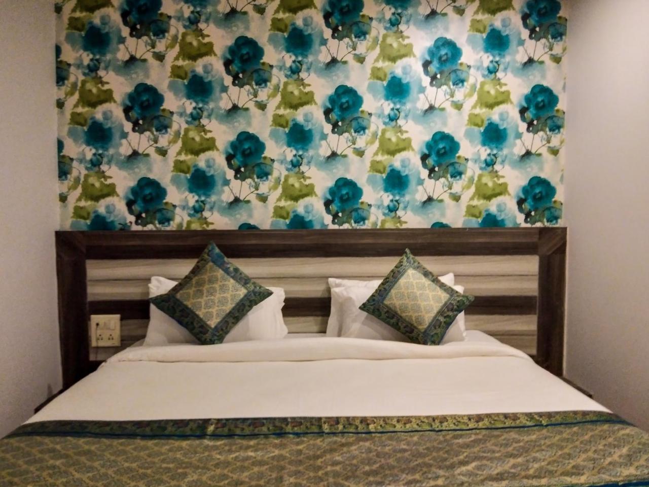 Dwivedi Hotels Hotel Elena Varanasi Eksteriør bilde