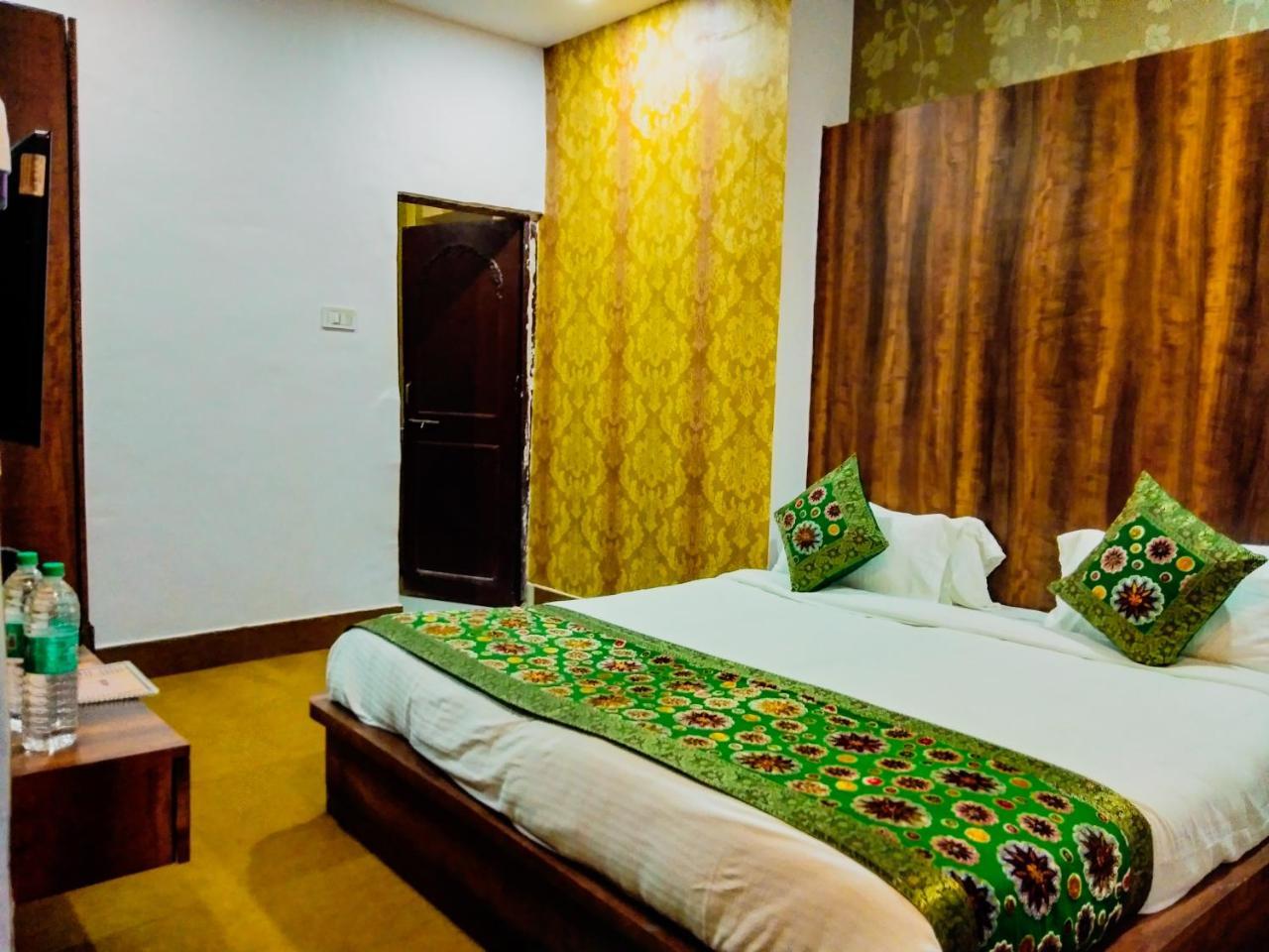 Dwivedi Hotels Hotel Elena Varanasi Eksteriør bilde