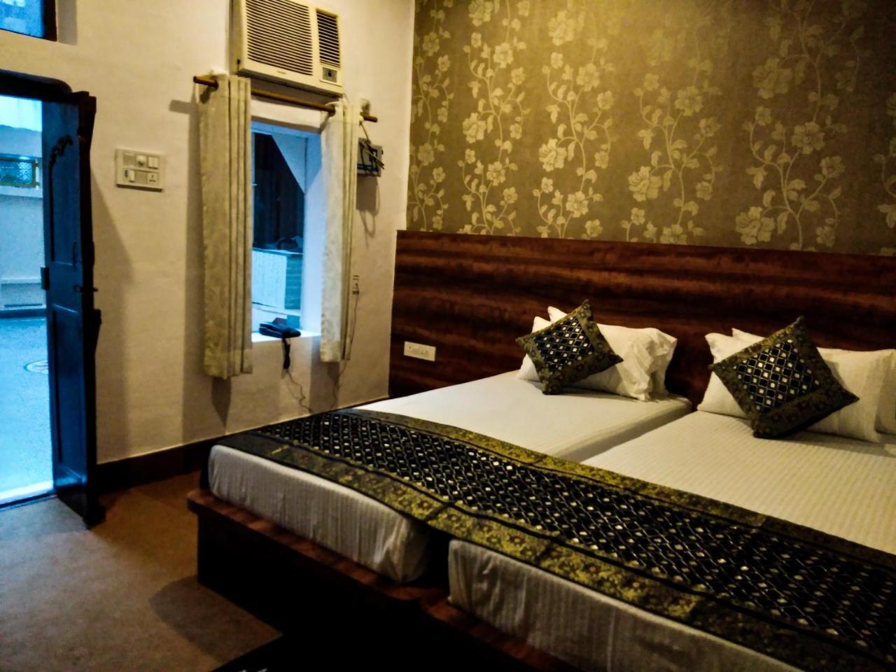 Dwivedi Hotels Hotel Elena Varanasi Eksteriør bilde