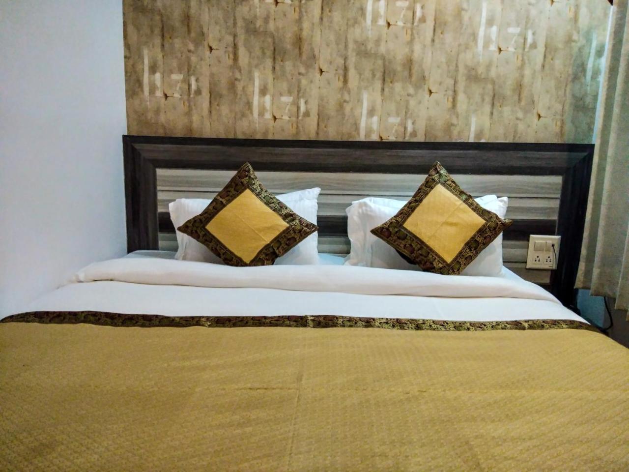 Dwivedi Hotels Hotel Elena Varanasi Eksteriør bilde
