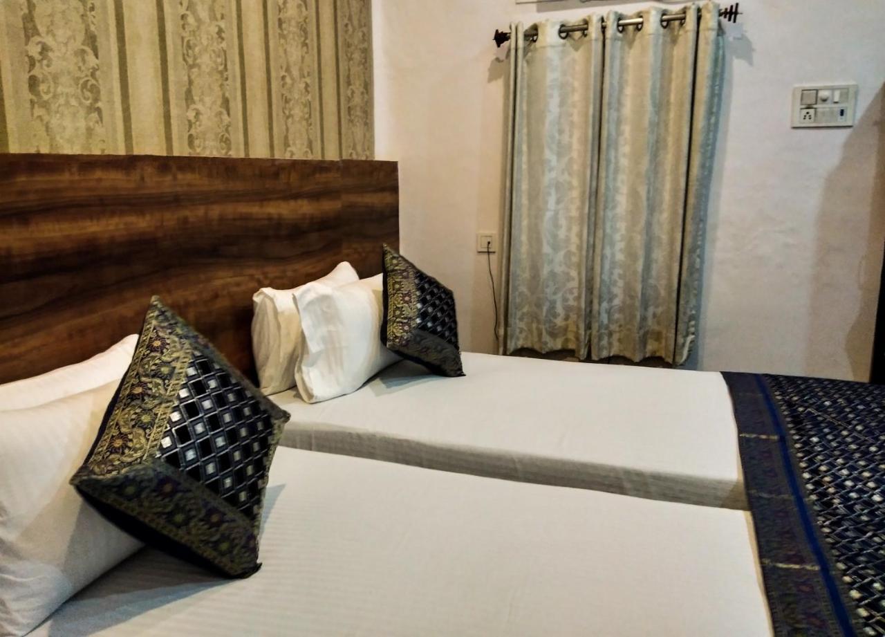 Dwivedi Hotels Hotel Elena Varanasi Eksteriør bilde